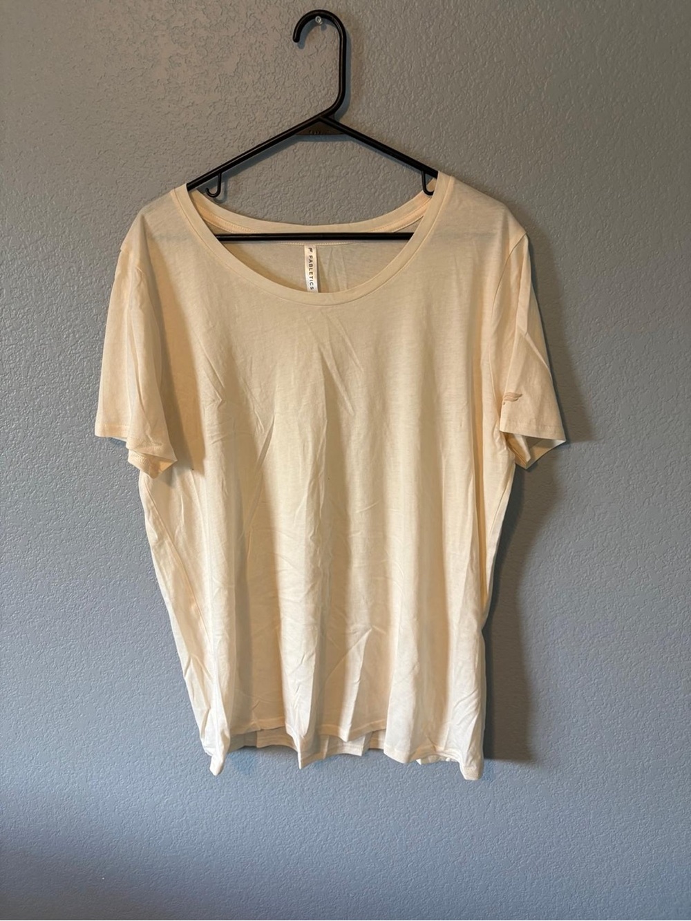 Ava & Viv Short Sleeve Crew Neck Tee in Light Cream